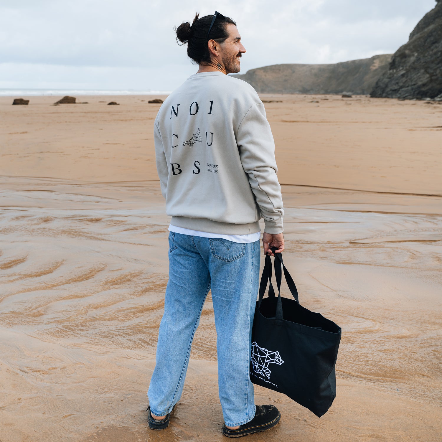 3 Tier Dust Sweatshirt