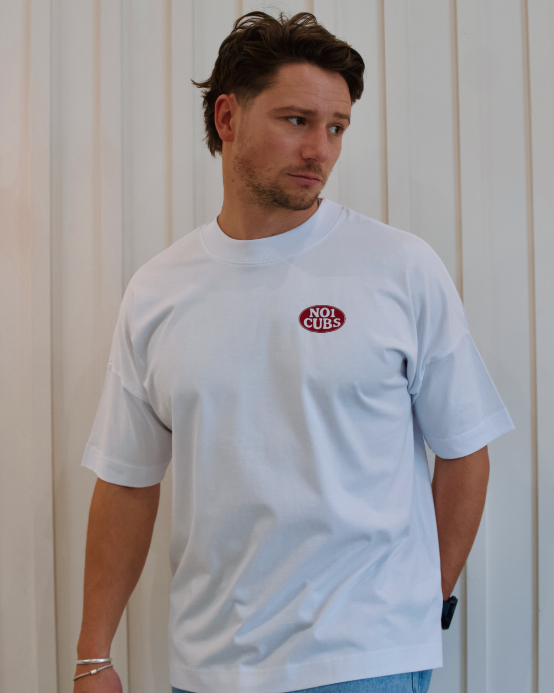 Oval T-Shirt- White / Red