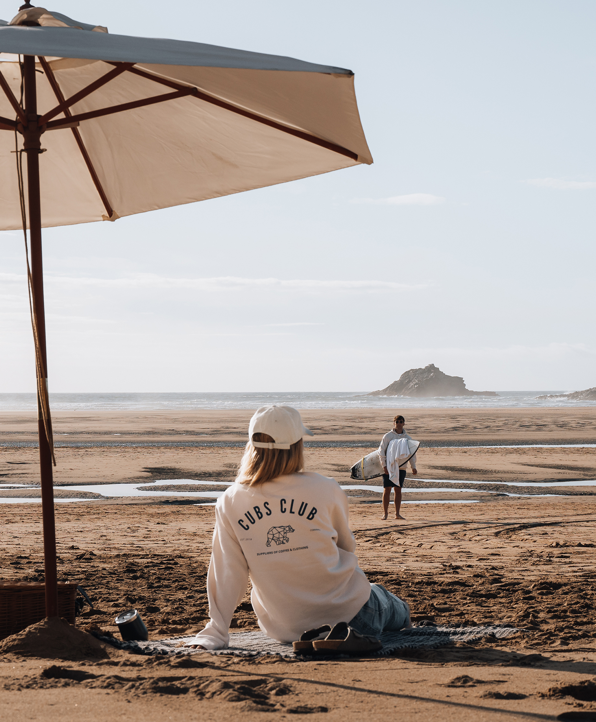 CUBS CLUB VINTAGE WHITE SWEATSHIRT