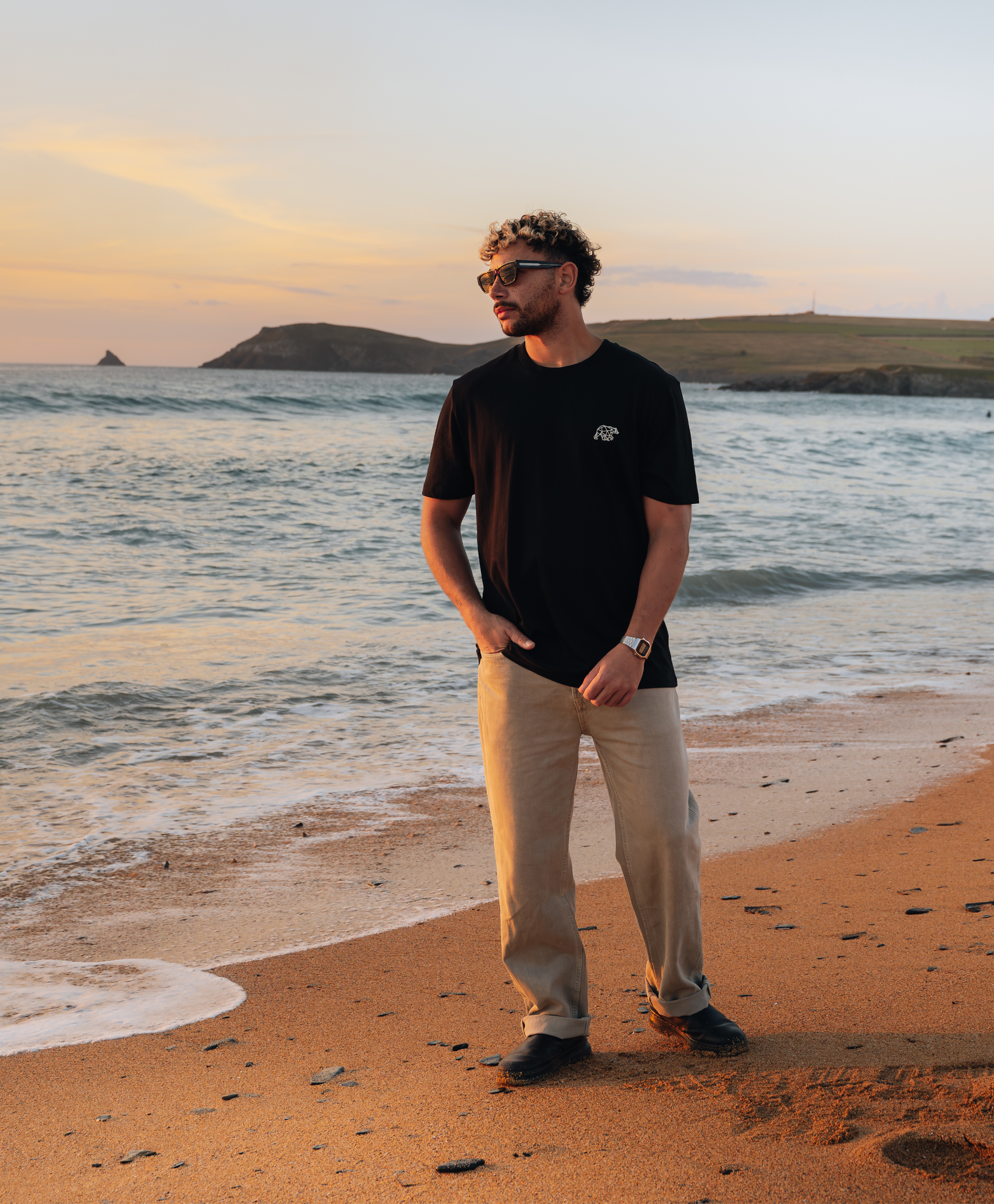 CUBS LONGBOARD BLACK T-SHIRT [NEW]