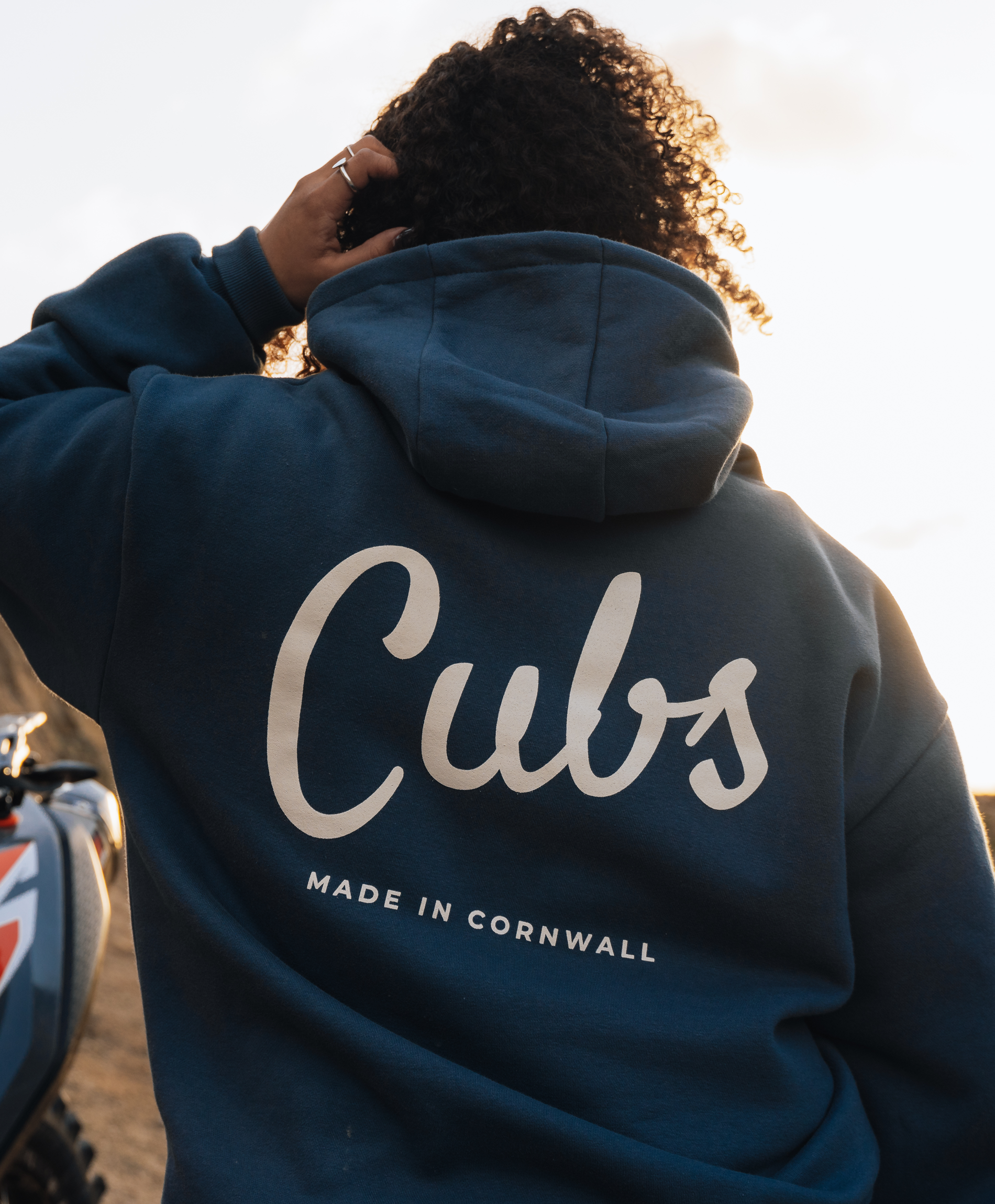 CUBS SIGNATURE VINTAGE BLUE HOODIE