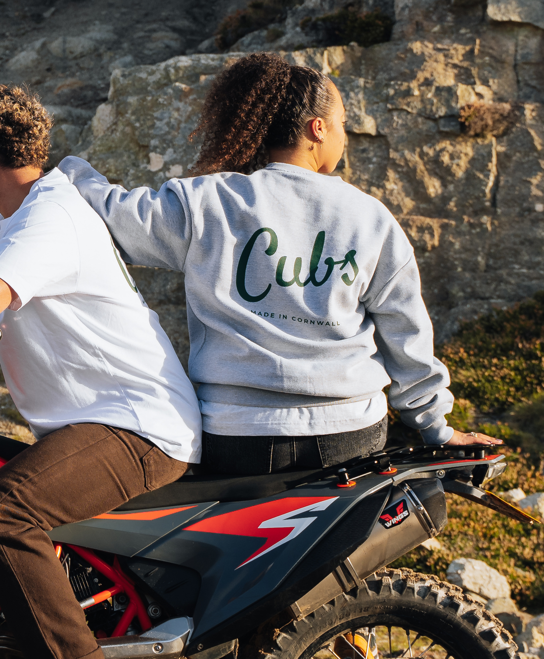 CUBS SIGNATURE HEATHER GREY SWEATSHIRT [NEW]