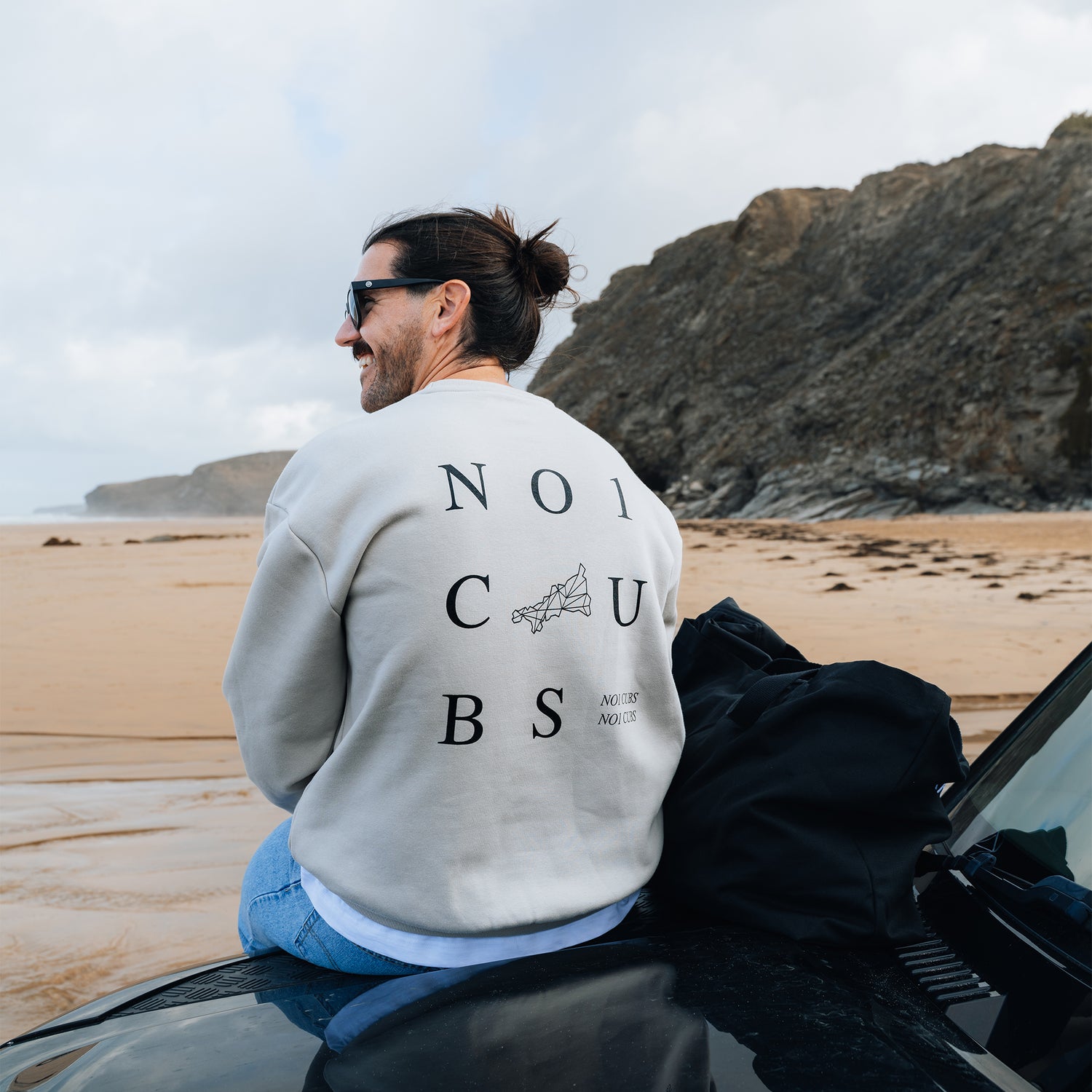 3 Tier Dust Sweatshirt